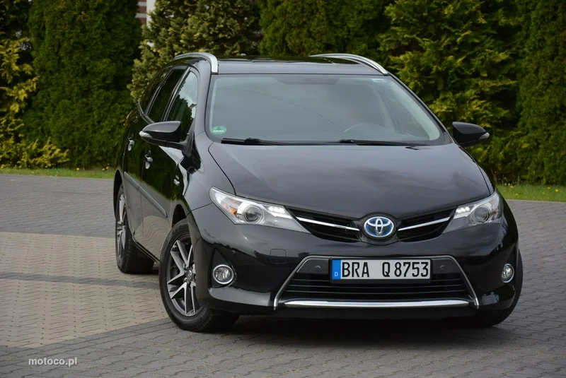 Toyota Auris E180 9