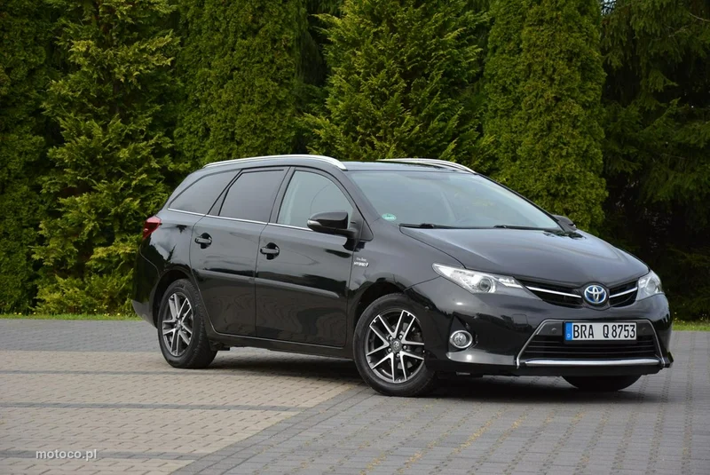 Toyota Auris E180 10