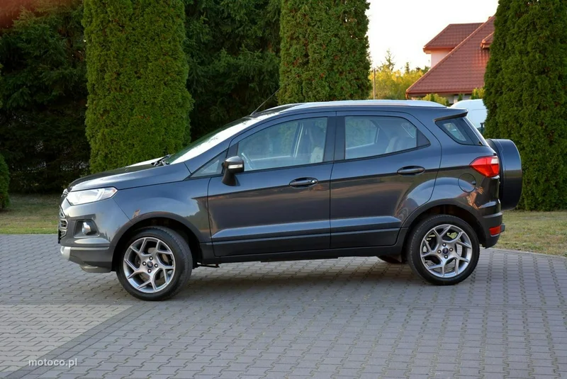Ford EcoSport 4