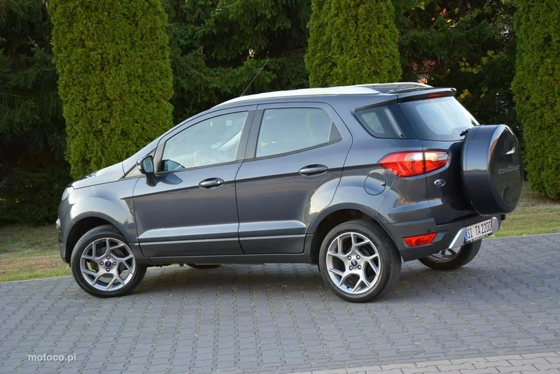 Ford EcoSport 6