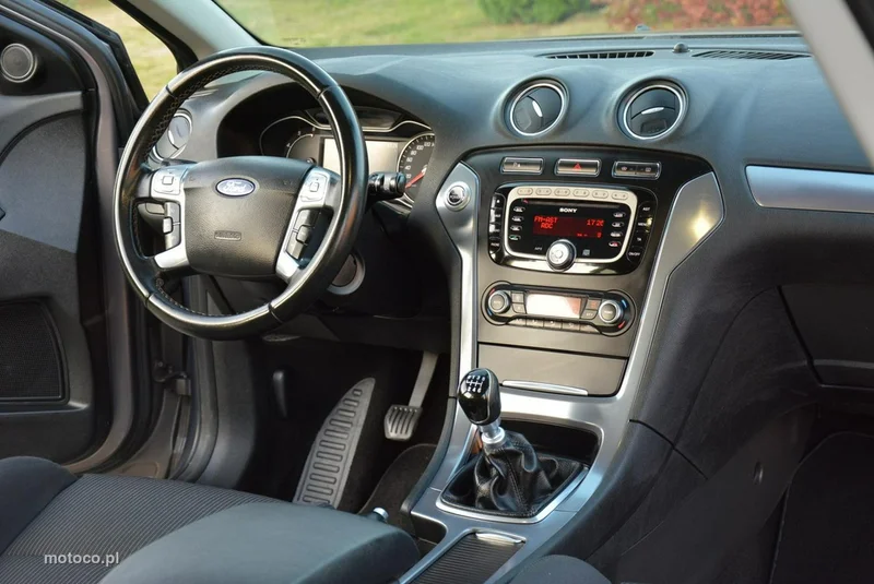 Ford Mondeo IV 17