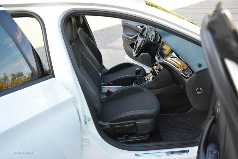 Opel Astra K 14