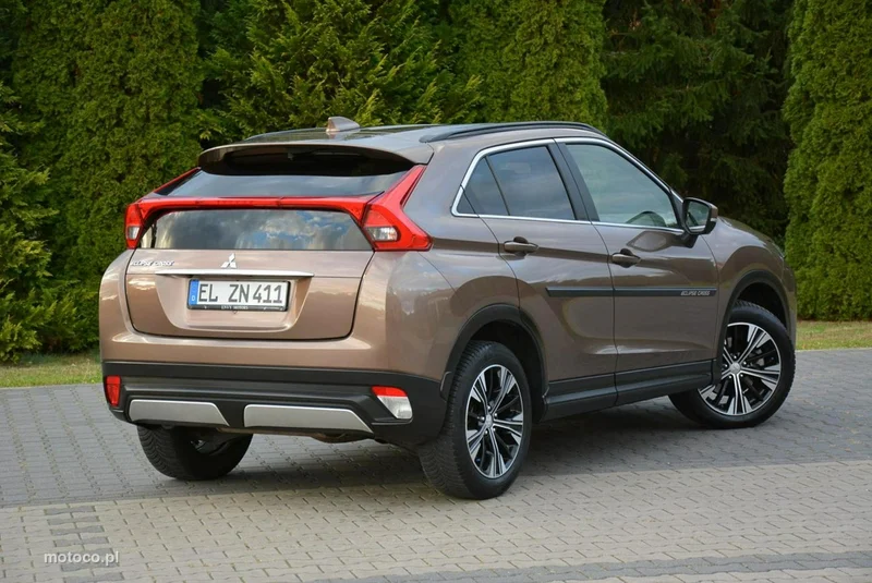 Mitsubishi Eclipse Cross 12