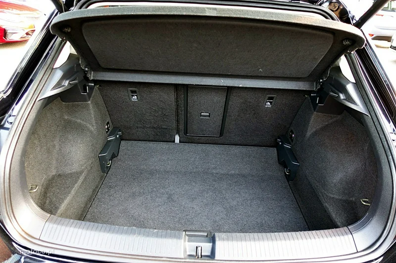 Volkswagen T-Roc A1 14