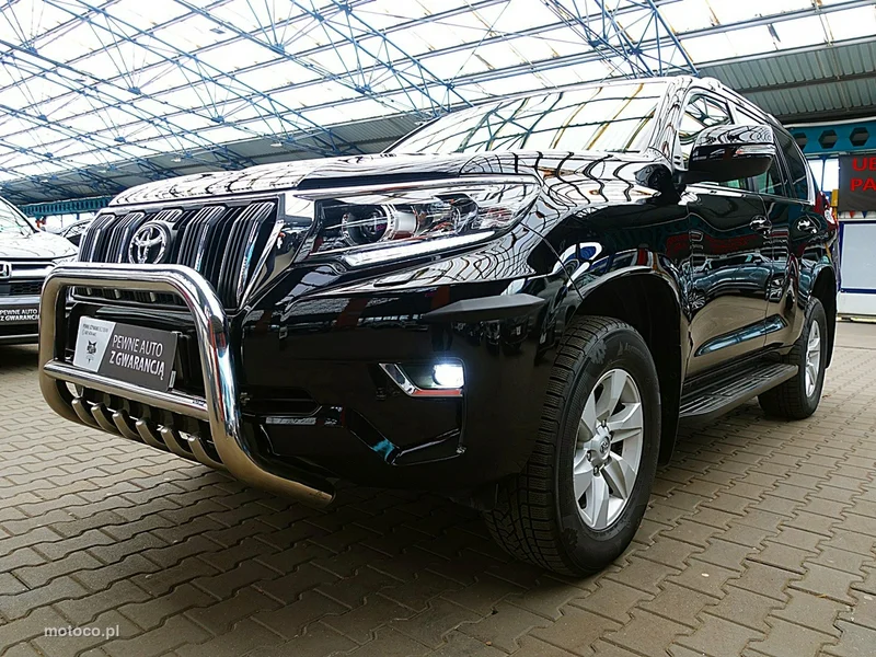 Toyota Land Cruiser J200 11