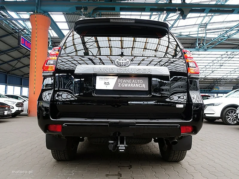 Toyota Land Cruiser J200 4