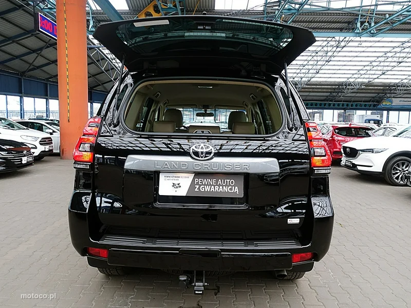 Toyota Land Cruiser J200 5