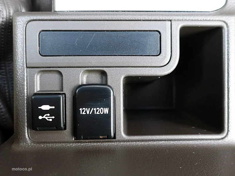 Toyota Land Cruiser J200 53