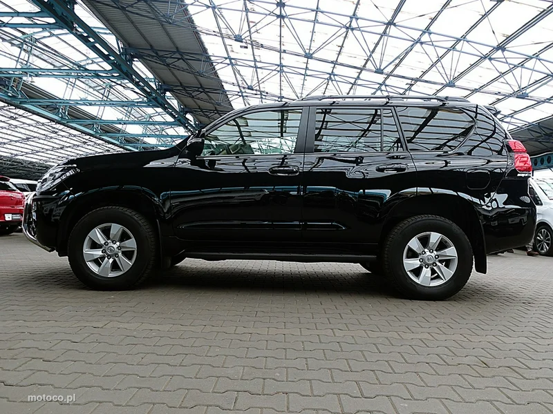 Toyota Land Cruiser J200 68