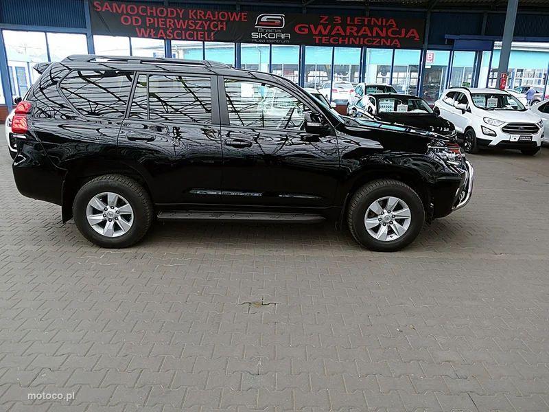 Toyota Land Cruiser J200 73