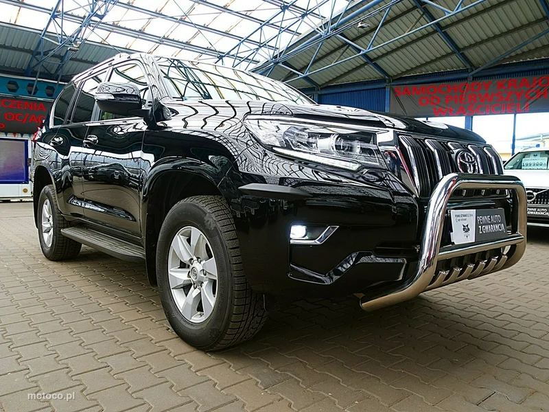 Toyota Land Cruiser J200 77