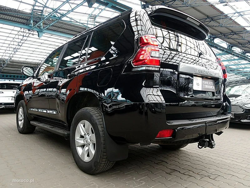 Toyota Land Cruiser J200 9