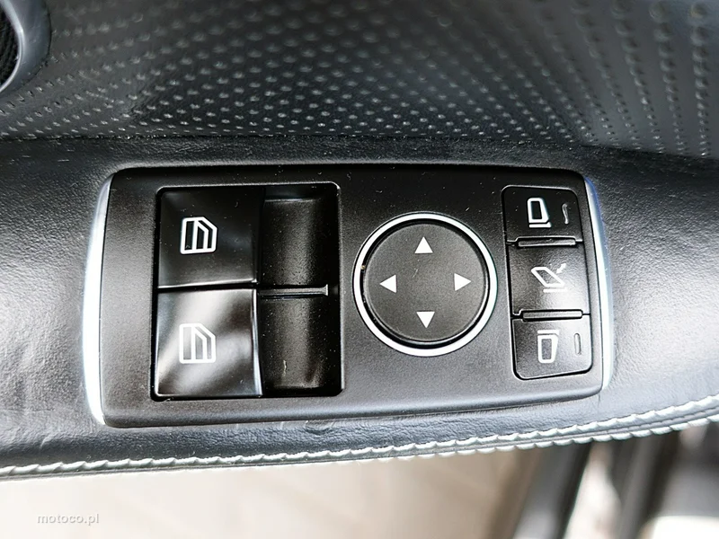Mercedes-Benz SLK R172 SLK 55 AMG 19