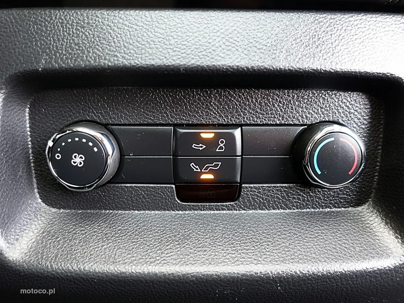Ford S-Max II 14