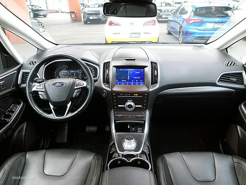Ford S-Max II 15