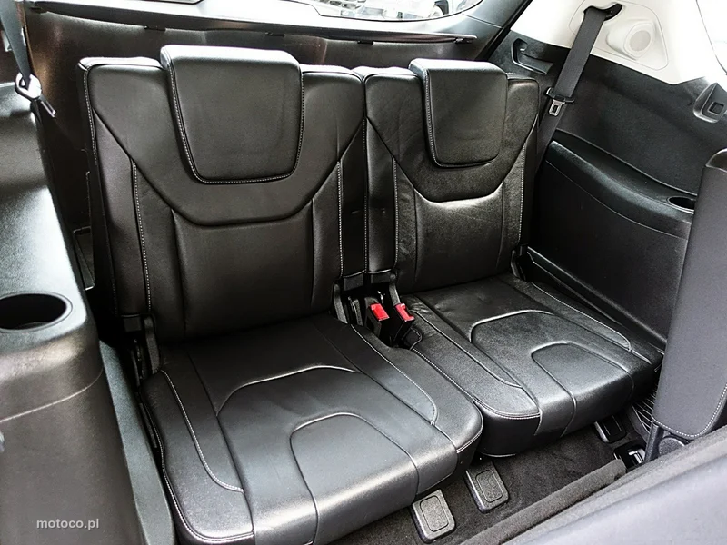 Ford S-Max II 16