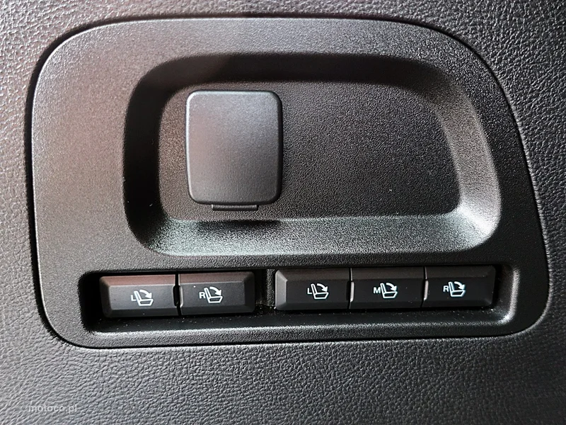 Ford S-Max II 18