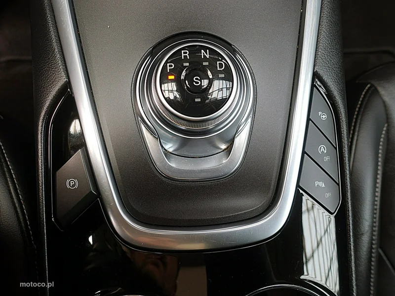 Ford S-Max II 24