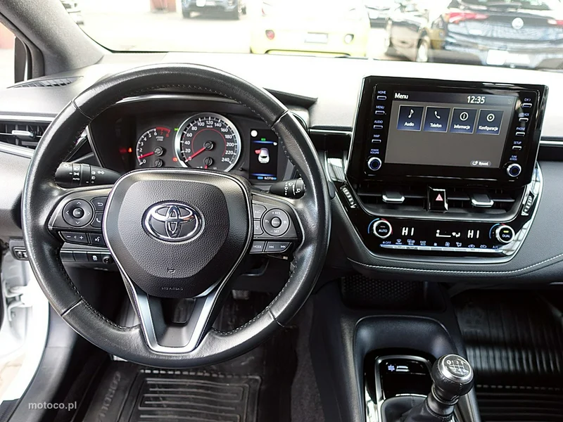 Toyota Corolla E210 19