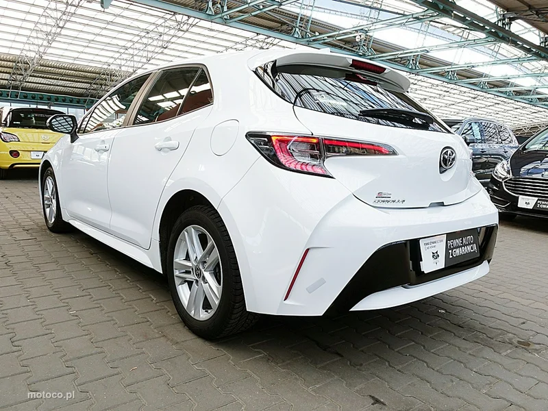 Toyota Corolla E210 9