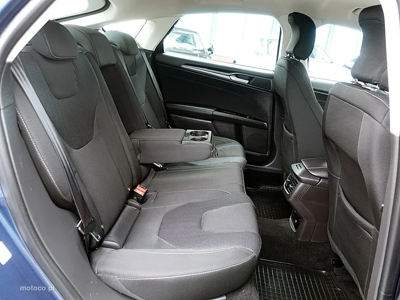 Ford Mondeo V 12