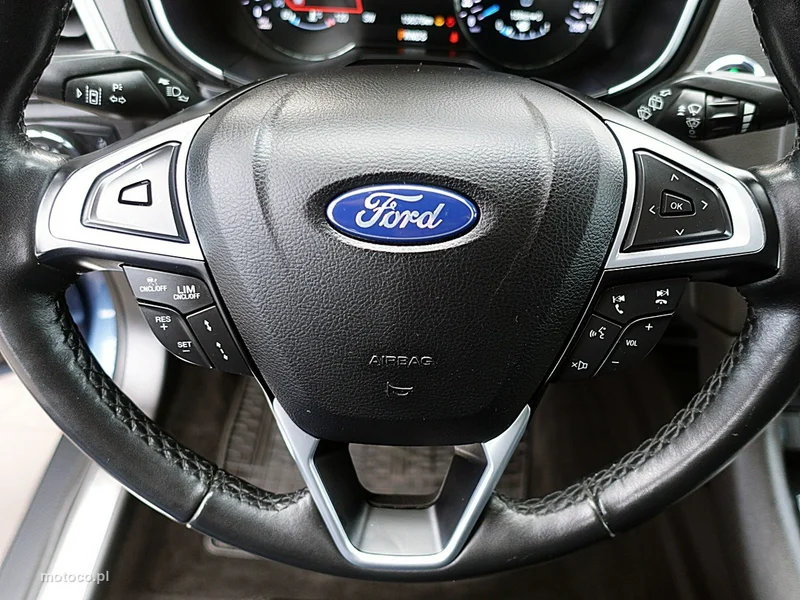 Ford Mondeo V 19