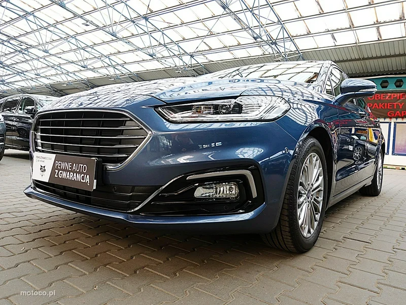 Ford Mondeo V 8