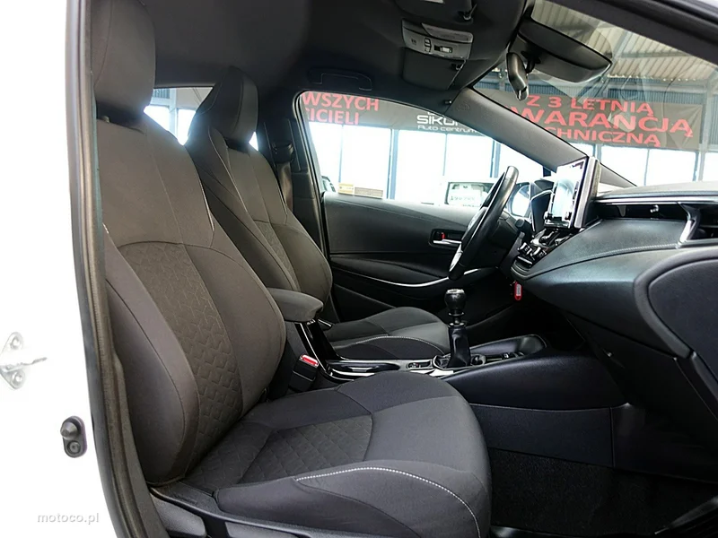 Toyota Corolla E210 11