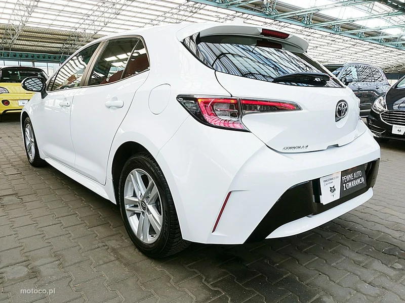 Toyota Corolla E210 9