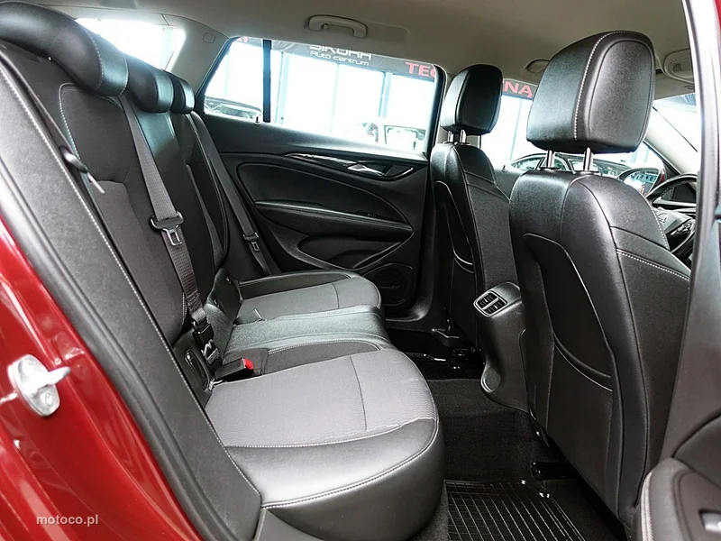 Opel Insignia B 12