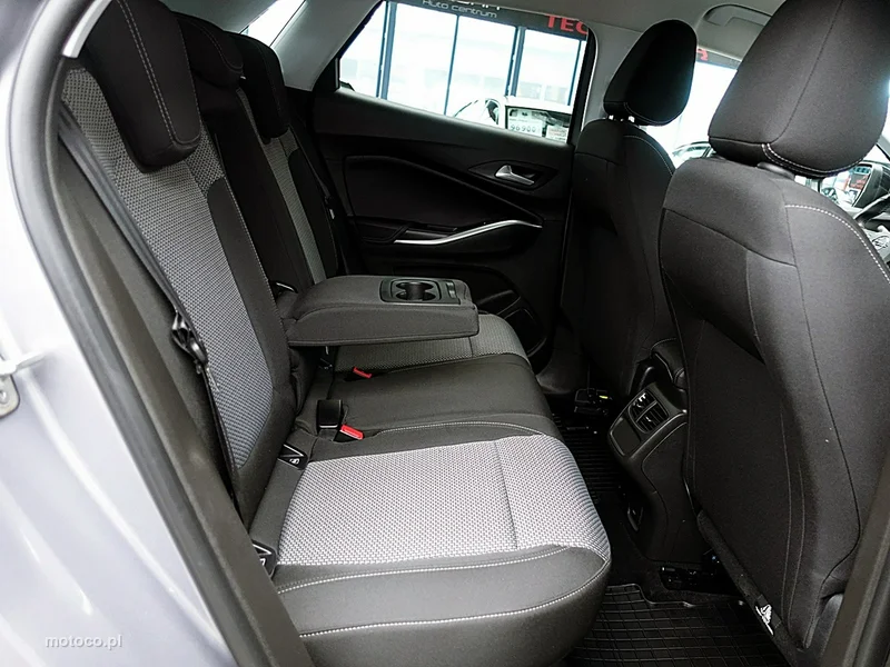 Opel Grandland I 12