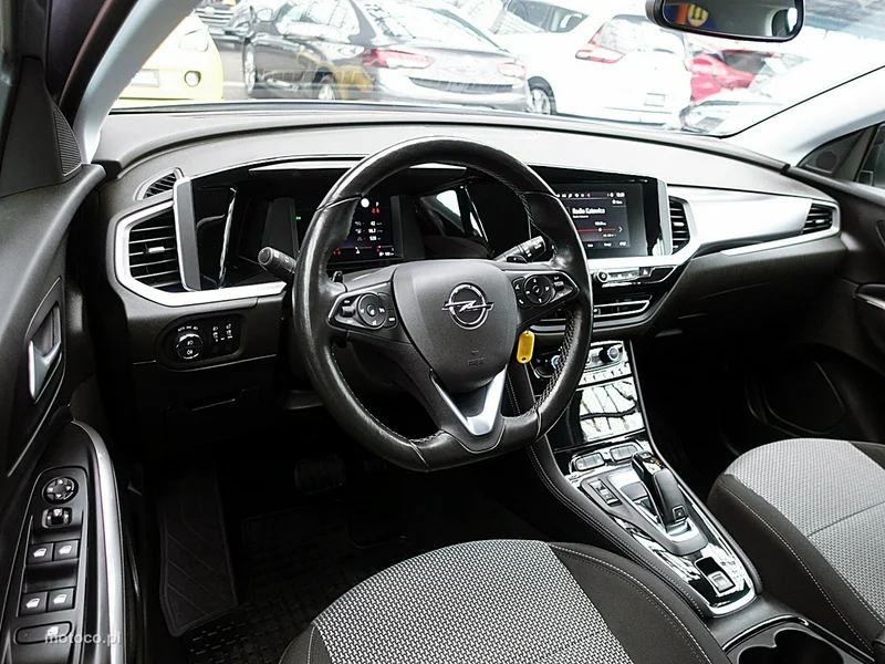 Opel Grandland I 16