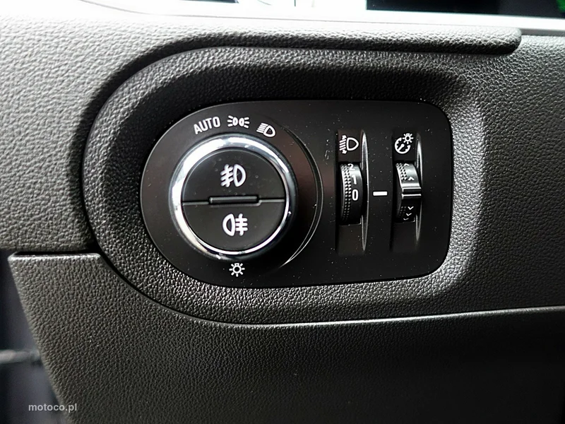 Opel Grandland I 17
