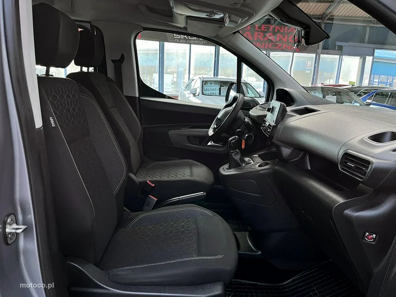 Peugeot Rifter 11