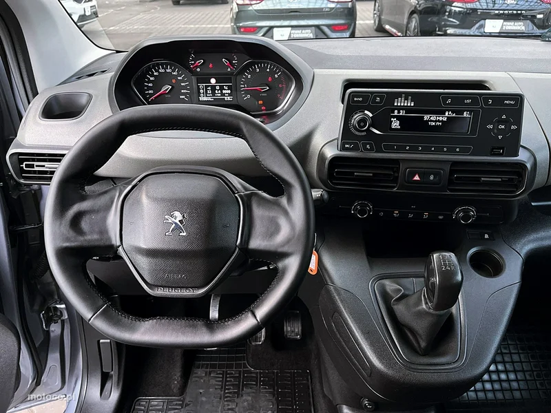 Peugeot Rifter 23