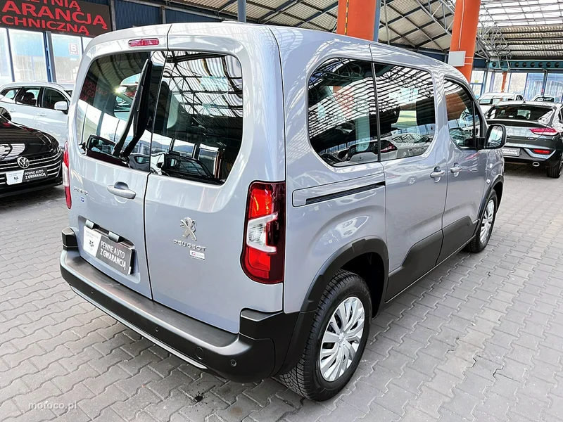 Peugeot Rifter 10