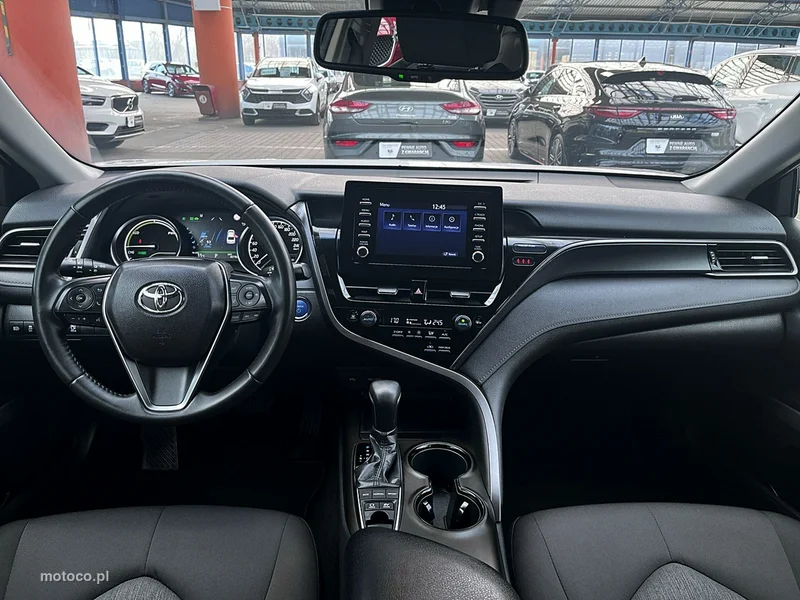 Toyota Camry XV70 13