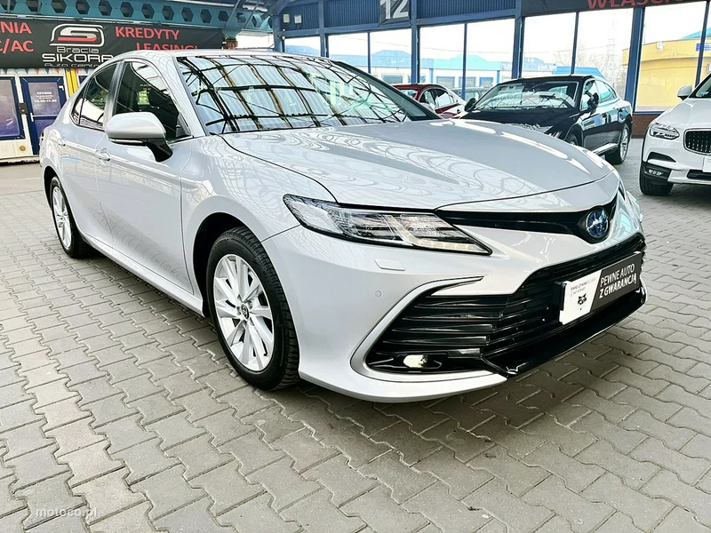 Toyota Camry XV70 7