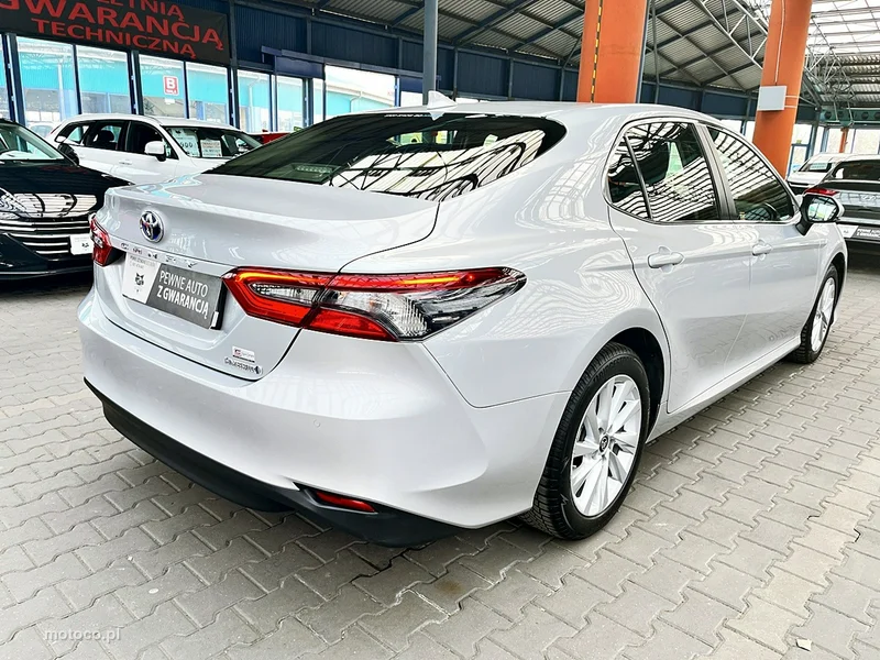 Toyota Camry XV70 10