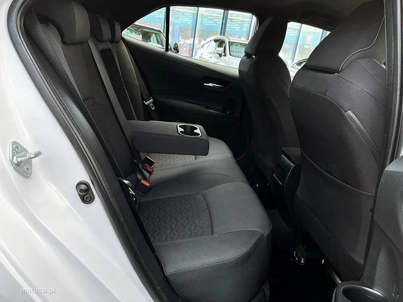 Toyota Corolla E210 12