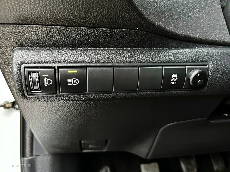 Toyota Corolla E210 18