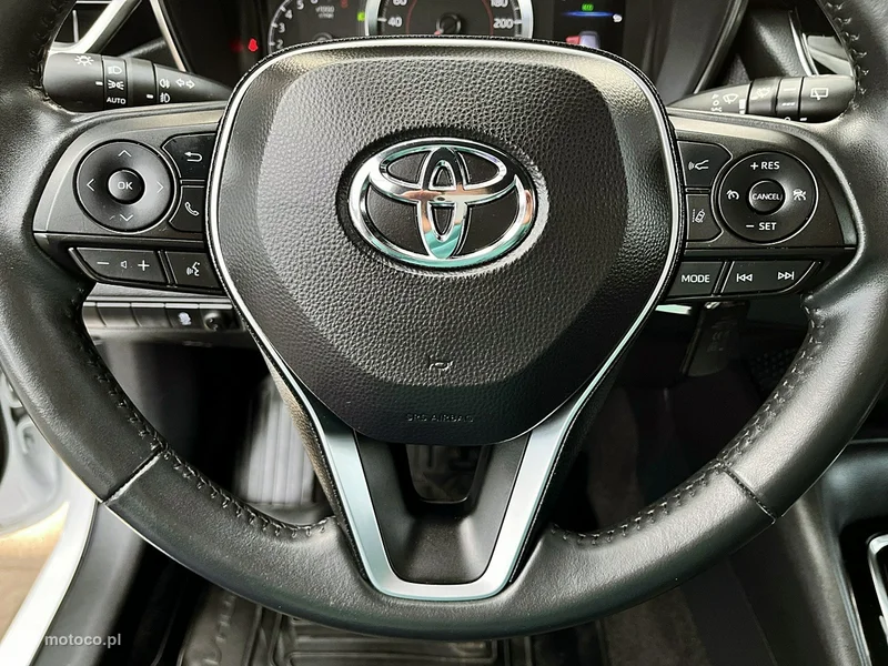 Toyota Corolla E210 19