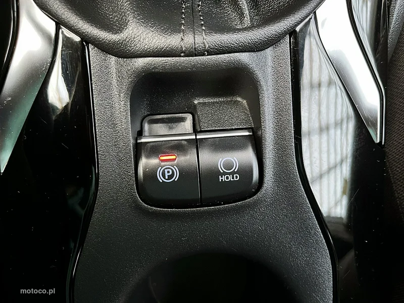 Toyota Corolla E210 21