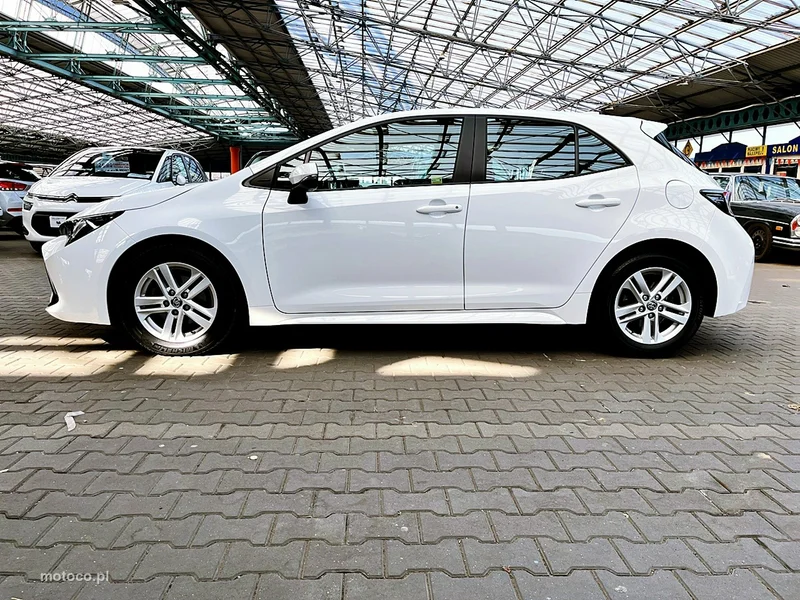 Toyota Corolla E210 6