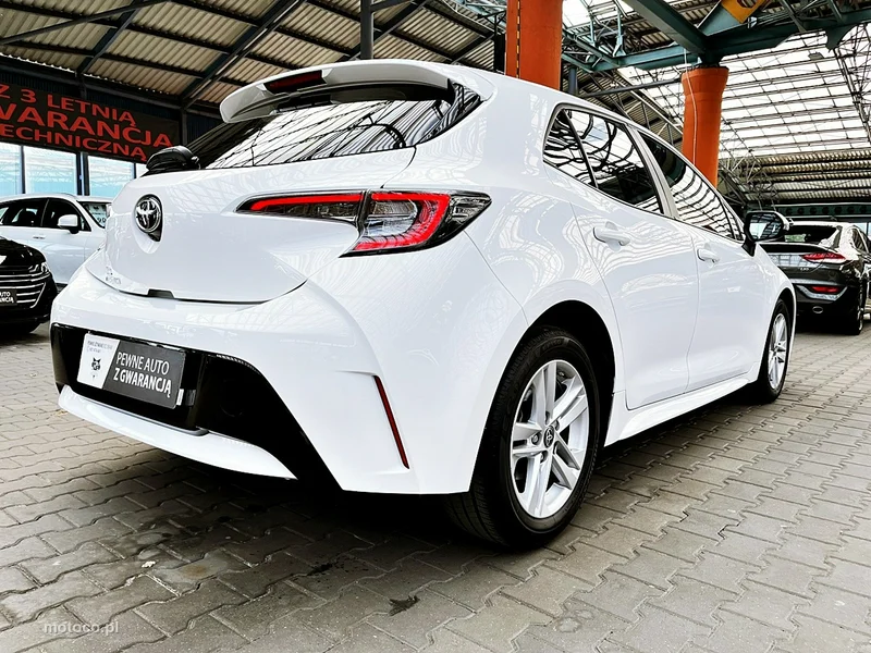 Toyota Corolla E210 10