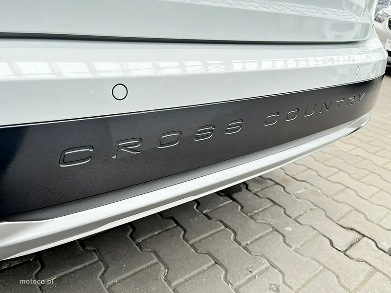 Volvo V90 Cross Country 11