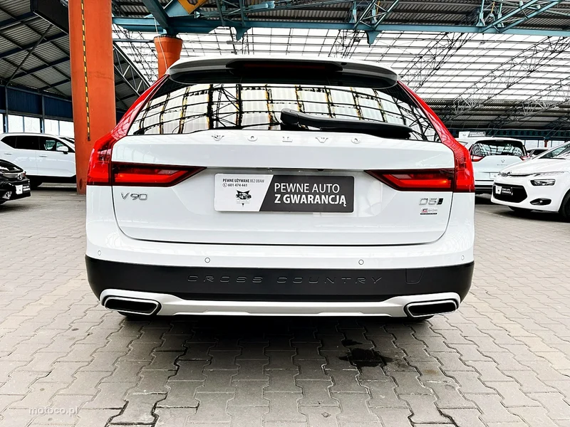 Volvo V90 Cross Country 4