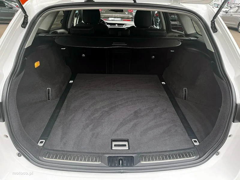 Toyota Avensis T27 14