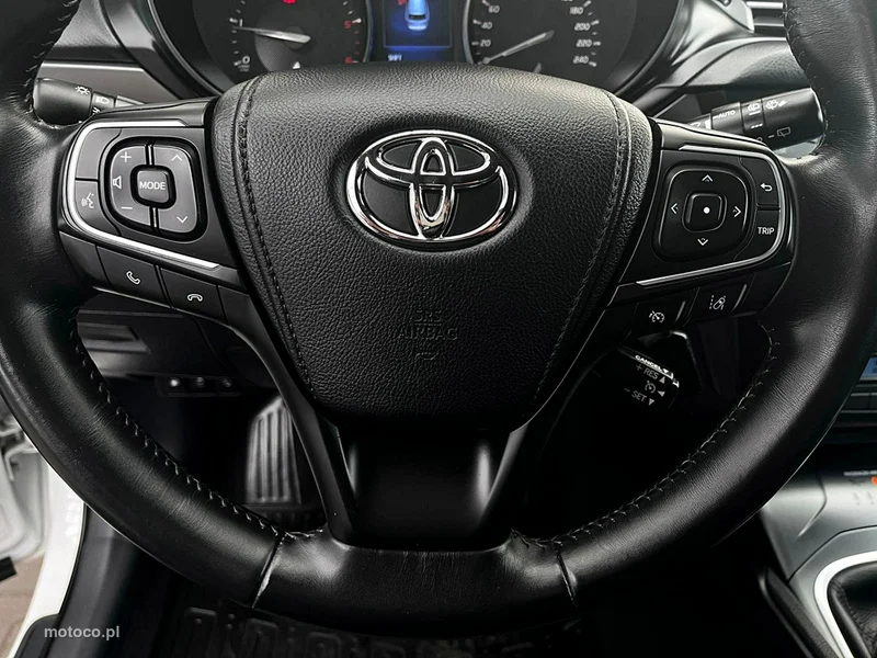 Toyota Avensis T27 15