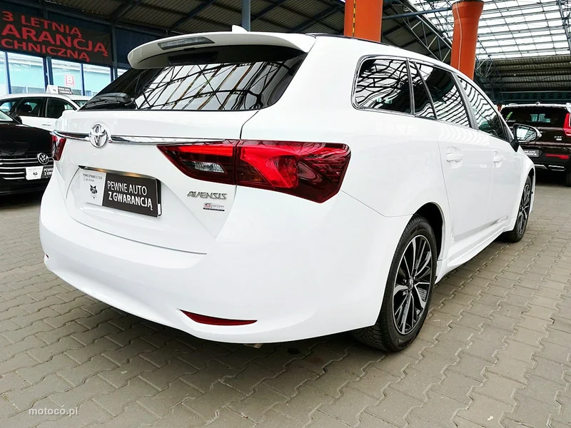 Toyota Avensis T27 9